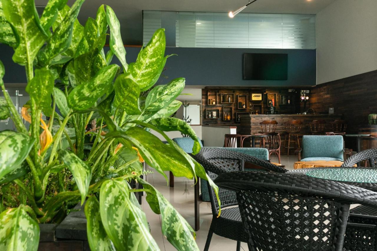 Hotel Carretero Manizales Extérieur photo